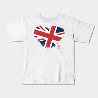 I love my country. I love Great Britain. I am a patriot. In my heart, there is always the flag of the United Kingdom. Kids T-Shirt